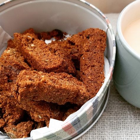 Banting Rusks Recipes, Low Carb Rusks Recipe, Health Rusks Recipes Low Carb, Gluten Free Rusks Recipes, Keto Rusks Recipe, Keto Rusks, Easy Rusks Recipe South Africa, Healthy Rusks Recipe South Africa, Muesli Rusks Recipe South Africa