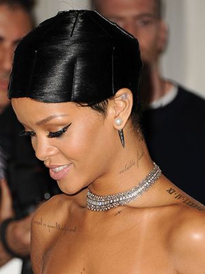 Cute Short Natural Hairstyles, Rihanna Hairstyles, Bobby Pin Hairstyles, Mary J Blige, Hair Wrap Scarf, Shirt Hair, Hair Healthy, Color Story, Hair Wraps