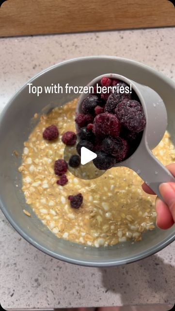 Natalie Tyner | NASM CPT on Instagram: "** Recipe Below**
🏃‍♀️Quick Nutrition Breakdown: This is my favorite breakfast to go to, super easy, quick and filling after a long workout. I love this recipe because you can adjust it in many ways. I focus on adding more protein in mine and really getting that carb to protein ratio right! I love the texture when it is fully cooked as it comes out with a pancake-like texture! 

When it comes to nutrition it is all about fueling your body. Everytime you run/exercise your body is being broken down and it is important to fuel to repair damaged muscle and tissue. Think of your body like a car, it requires fuel to move. If you forget to top your tank off before an hour long drive you might run out of gas. The same thing applies here, you need fuel to ke Breakfast To Go, Berry Oatmeal, Out Of Gas, Long Workout, Nasm Cpt, One Egg, Frozen Berries, Sport Nutrition, More Protein