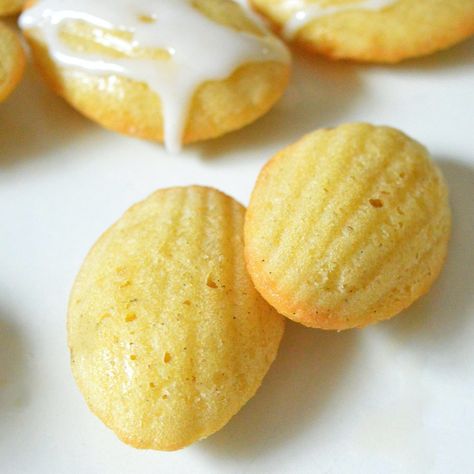 Eggless Madeleines – 2 Bliss of Baking Friands Recipe, Madelines Recipe, Cookies Without Eggs, Madeline Cookies, Madeleine Recipe, French Recipe, Best Baking, Bakery Menu, Eggless Recipes