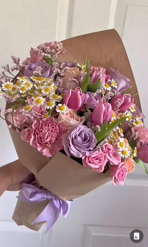 Simple Birthday Bouquet, Purple Pink Bouquet, Romantic Flower Bouquet, Pink And Purple Bouquet, Pretty Flower Bouquet, Spring Flower Bouquet, Purple Bouquet, Boquette Flowers, Flowers Bouquet Gift