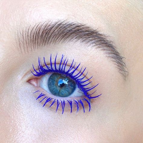 Mascara White, Top And Bottom Lashes, Colorful Mascara, Blue Lashes, Corner Lashes, Color Mascara, Colored Mascara, Maquillage On Fleek, Vegan Mascara