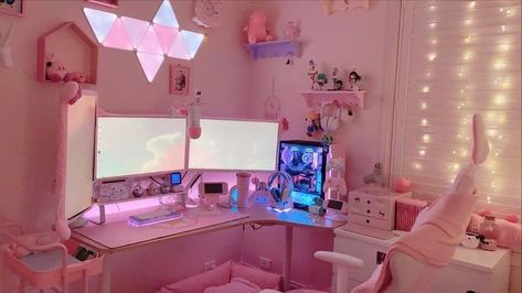 Pink Pc Setup Aesthetic, Pink And White Pc Setup, White And Pink Pc Setup, Gaming Desk Setup Girl, Cute Computer Setup, Pink And White Gaming Setup, Pink Gaming Setup Aesthetic, Cute Pc Setup, Pink Pc Setup