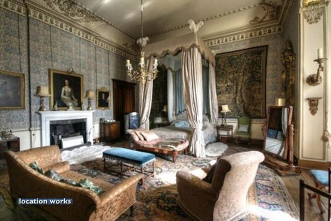 Tapestry Bedroom. Belvoir Castle. The Bed was made for the film 'Victoria'. Bedroom In Castle, Castle Suite Bedrooms, Medieval Castle Interior Bedroom, Castle Master Room, Victoria Bedroom, Palace Bedroom, Family Tapestry, Castle Tapestry, Tapestry Room