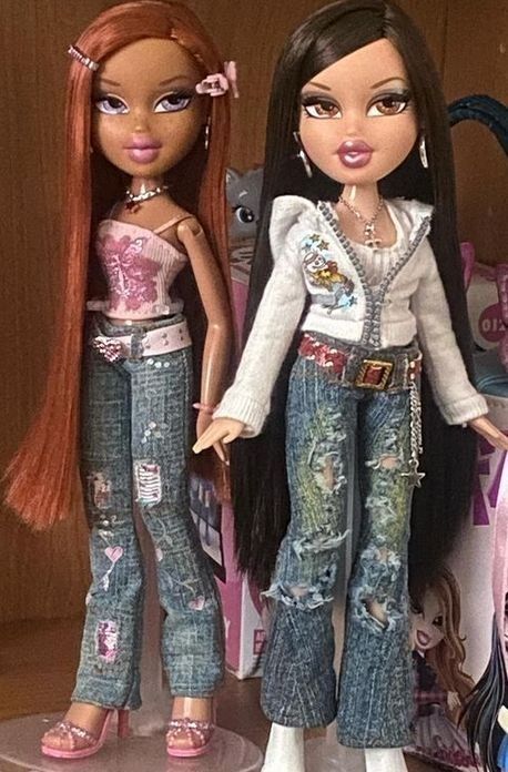 Bratz Clothes Patterns, Bratz 2000s Outfits, Bratz Dolls Outfits 2000s, Bratz Fashion Inspiration, Bratz Aesthetic Outfit, Bratz Dolls Aesthetic, Bratz Aesthetic, Y2k Bratz, Bratz Doll Outfits