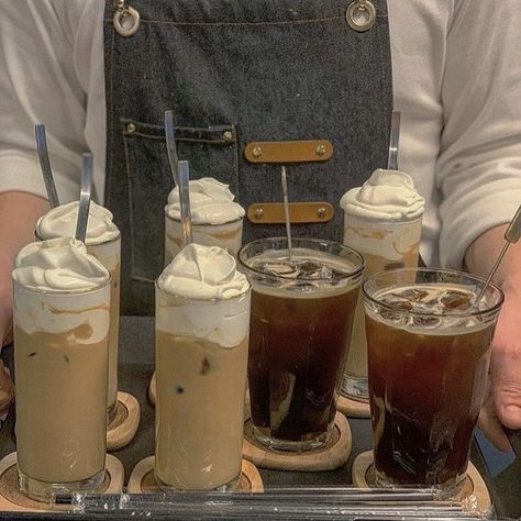 Coffee Shop Aesthetic, Think Food, Coffee Aesthetic, Coffee Coffee, Food Obsession, Cafe Food, Pretty Food, Food Cravings, I Love Food