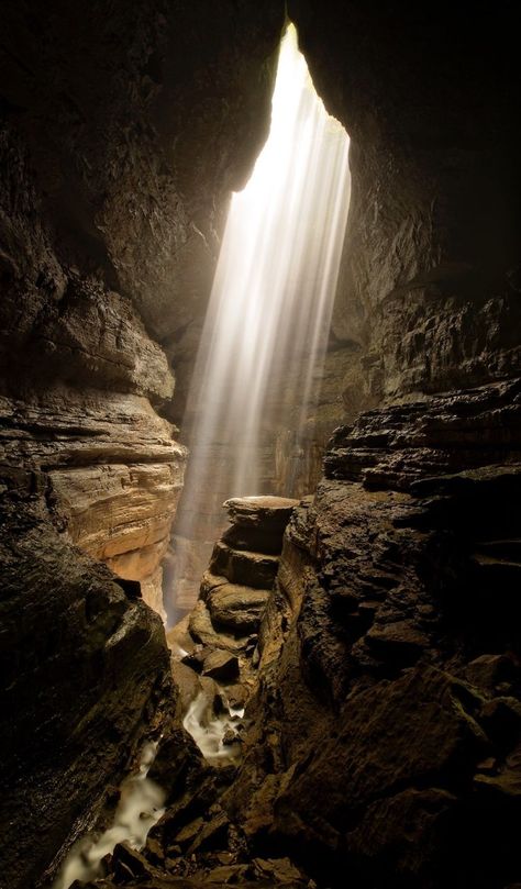 Stephen's Gap cave - Woodville, Alabama Volcanic Environment, Garrett Hawke, Six Feet Under, Lara Croft, Indiana Jones, Nature Landscape, Underworld, A Rock, Fantasy Landscape