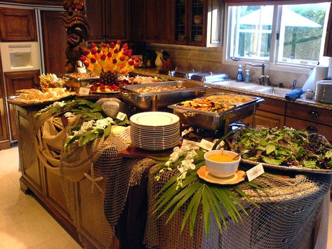 hawaiianluauoc-buffet-whole-1-website.34120649 Decoration Buffet, Fresh Fruit Recipes, Hawaiian Luau Party, Fiesta Tropical, Hawaii Party, Luau Theme, Luau Birthday, Hawaiian Theme, Tiki Party