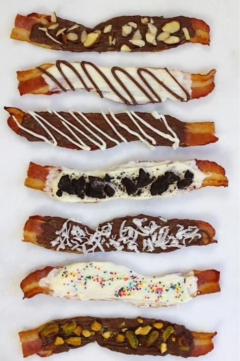 Chocolate Dipped Bacon, Bacon Desserts, Bacon Treats, Boil Recipes, Chocolate Covered Bacon, State Fair Food, Chocolate Bacon, Carnival Food, Bacon Appetizers