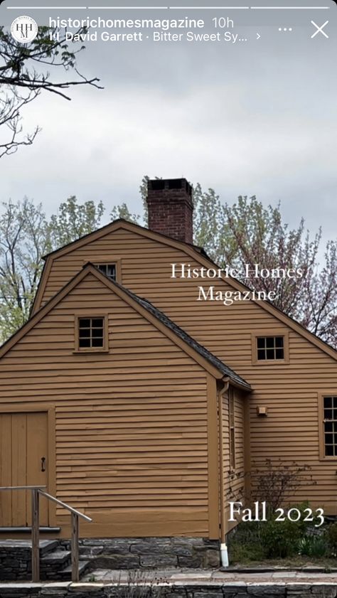 Vernacular House, Antique Houses, Early American Homes, Colonial House Exteriors, Historical Homes, Colonial Homes, Colonial Exterior, Antique House, Primitive Homes