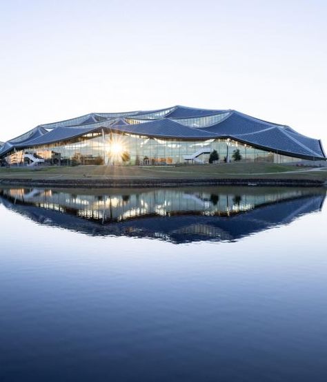 The Google Bay View Campus has opened. Architects Bjarke Ingels Group (BIG) and Heatherwick Studio have worked with Google’s own design and engineering teams for the new Silicon Valley campus, the first major campus the company has developed itself. Spanning a vast 42 acres and located next to Nasa’s Ames Research Center, the campus encompasses 1.1 million square feet and is composed of 20 acres of open space, two office buildings, an events space that can hold up to 1,000 people, and short-term Silicon Valley Office, Home Architecture Styles, Heatherwick Studio, Thomas Heatherwick, Bjarke Ingels Group, Bjarke Ingels, Clerestory Windows, Bay View, Silicon Valley