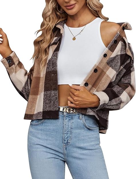 Cropped brown fall collor flannel! Multipule colors on pinterest Cropped Shacket, Checked Shirt Women, Outwear Fashion, Plaid Cardigan, Winter Plaid, Pockets Fashion, Retro Jacket, Winter Shirts, Jacket Outfit