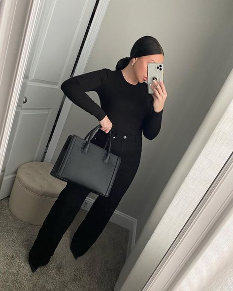 Karolina Cruz, Spa Uniform, Boss Outfit, Boujee Outfits, Black Look, American Clothing, Casual Sport, Pinterest Outfits, Feb 2