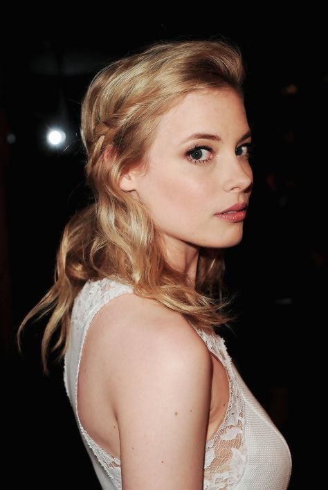 Gillian Jacobs, Gillian Jacob, Girl Crushes, Beauty Inspiration, Selena Gomez, Pretty Woman, Pretty People, Beautiful People, Hollywood