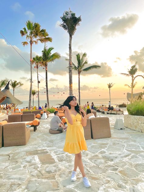 Bali holiday at Mari Beach Club. #bali #baliindonesia #islands #wonderfulindonesia #tropicalvibes #maribeachclub #islandgirl #islandvibes #baliindonesia #balibucketlist #baliaesthetic #islandlife #islandstyle #tropical #tropicalvibes #styleblogger #styleinspiration #styletips #fashionblogger #fashiontrend #fashionable #fashiondesigner #resortwear #vacationstyle #vacationvibes #vacationoutfit #holiday #aestheticoutfit aesthetic feed Beach Club Outfit, Beach Club Bali, Bali Bucket List, Bali Holiday, Bali Beach, Bali Holidays, Aesthetic Feed, Bali Beaches, Club Outfit