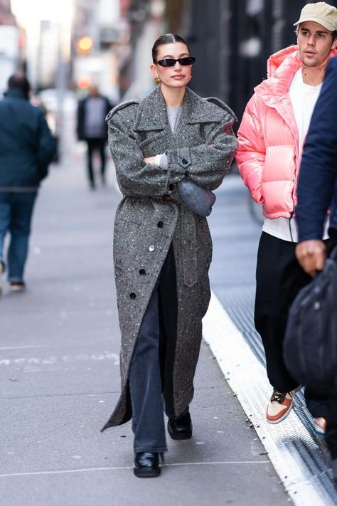 From Saint Laurent’s strong-shouldered, floor-sweeping tweed style to Khaite’s roomy leather trench, the A-lister uses statement outerwear to put the wow into weekend casual. Hailey Baldwin Street Style, Hailey Bieber Outfits, Oversized Coats, Hailey Baldwin Style, Hailey Bieber Style, Luxury Wardrobe, 30 Under 30, Leyte, Hailey Rhode