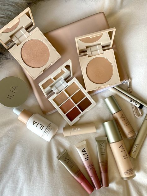 Ilia Beauty review Positive Journaling, Beauty Branding Design, Aesthetic Cosmetics, Clean Beauty Makeup, Ilia Beauty, Skin Bar, Best Bronzer, Minimalist Makeup, Products Review