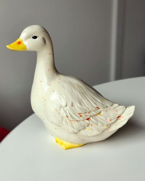 Duck Ceramic Ideas, Ceramic Ducks Pottery, Ceramic Ducks Sculpture, Duck Clay Sculpture, Duck Sculpture Clay, Duck Sculpture, Clay Goose, Duck Pottery, Ceramic Duck