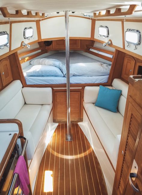 Interior Boat Design, Sailing Boat Interior, Cabin Cruiser Boat Interiors, Sailboat Interior Ideas, Small Boat Interior Ideas, Boat Decorating Ideas Interiors, Wood Boat Interior, Yacht Decor Boat Interior, Sailing Yacht Interior