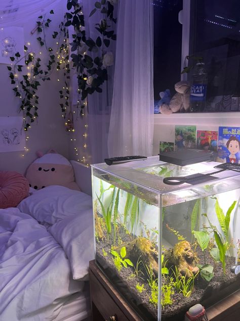 Zimmer Diy, Fish Tank Design, Fishing Room, Cozy Room Decor, Aesthetic Rooms, Pretty Room, Dreamy Room, Dream Room Inspiration, Room Makeover Bedroom