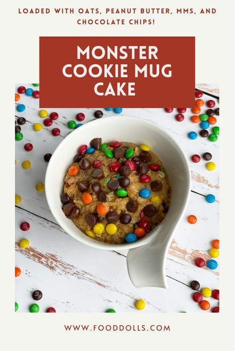 This mug cake is ready in just 1 minute! So easy, a must try! Cookie Mug Cake, Food Dolls Recipes, Mug Treats, Mug Dessert Recipes, Mug Dessert, Cookie Mug, Mixes In A Jar, Easy Mug Cake, Protein Mug Cakes