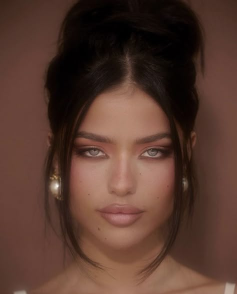 Arab Princess Aesthetic, Arabic Makeup Looks, Princess Makeup Looks, Soft Pink Makeup, Dreamy Makeup, Seductive Makeup, Classic Makeup Looks, Feminine Makeup, Maquillage On Fleek