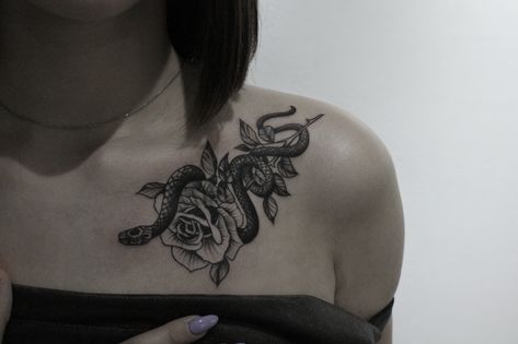 Colar Bone Tattoo Cover Up For Women, Coverup Collar Bone Tattoos, Collarbone Cover Up Tattoos For Women, Colar Bone Tattoo Coverup, Grunge Collar Bone Tattoo, Collar Bone Cover Up Tattoos For Women, Collar Bone Tattoo Cover Up, Collar Bone Cover Up Tattoo, Alaskan Tattoos