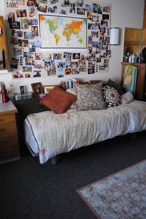 Dorm it right! Dorm Pictures, Picture Room Decor, College Things, Dorm Room Hacks, Dorm Sweet Dorm, Dream Dorm, College Dorm Ideas, Cool Dorm Rooms, College Living