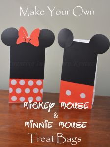 Make Your Own Mickey Mouse & Minnie Mouse Treat Bags #DisneySide Disney Photobooth, Disney Party Favor, Minnie Mouse Birthday Theme, School Function, Mickey Mouse Bday, Photobooth Props, Love Of Family, Minnie Birthday Party, Mickey Mouse Clubhouse Birthday