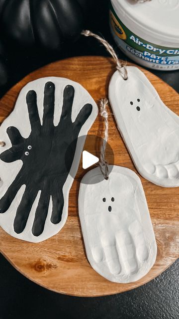 MASON LANE on Instagram: "Spooky Hand & Foot print ornaments 👻🕷️  Supplies: Air Dry Clay Twine/Ribbon Paint Clear Sealer Spray (I used Mod Podge)  #toddlercraft#keepsake#kidscrafts#babycraft#halloween#handprint#footprint#halloweencrafts#halloweencraftsforkids#kidscraftideas" Foot Print Ornaments, Air Dry Clay Halloween, Clay Handprint, Halloween Handprint, Clay Halloween, Footprint Craft, Spooky Stuff, Foot Print, Mod Podge