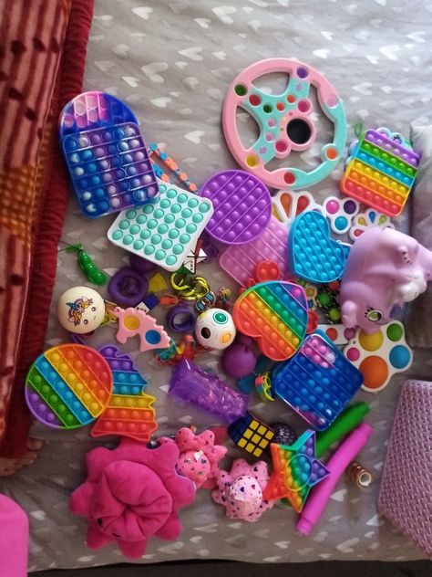 Figet Toys Aesthetic, Fidget Toy Aesthetic, Pop It Aesthetic, Fidgets Aesthetic, Fidget Toys Aesthetic, Poppit Fidget, Fidget Aesthetic, Fidget Board, Cute Apple Watch Bands