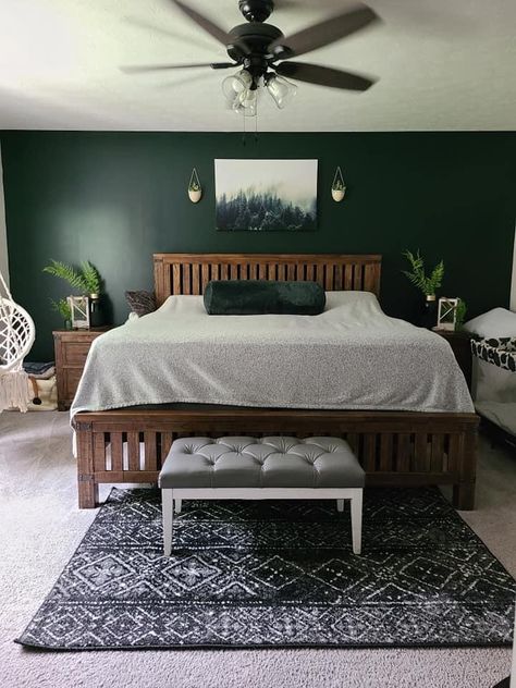 Paint is benjamin moore essex green Benjamin Moore Essex Green, Bedroom Ideas Emerald Green, Essex Green, Green Bedroom Walls, Green Bedroom Decor, House Wall Art, Green Bedroom, Redecorate Bedroom, Wall Decor Ideas