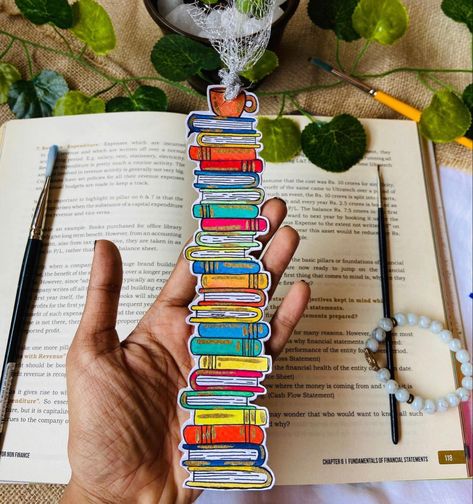 Krishna Tattoo, Bookmark Diy, Best Bookmarks, Diy Bookmark, Bullet Journal Ideas Templates, Bookmarks For Books, Creative Bookmarks, Bookmark Craft, Watercolor Bookmarks