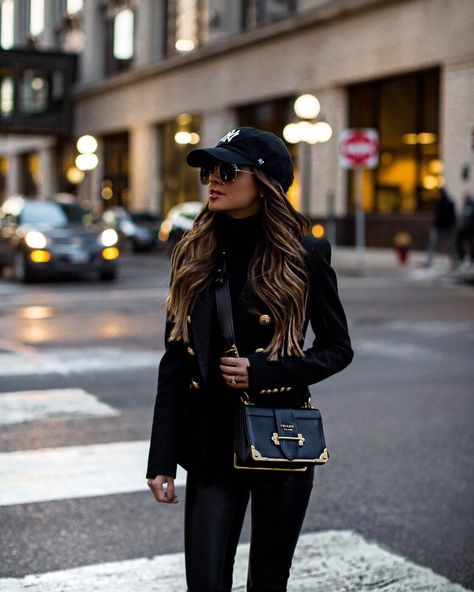 fashion blogger mia mia mine wearing a balmain blazer and a ny hat with a prada cahier bag Boss Lady Outfit, Mia Mia Mine, Baseball Cap Outfit, Mia Mia, Cap Outfit, Fashion Blogger Style, Looks Black, Dinner Outfits, Outfits With Hats