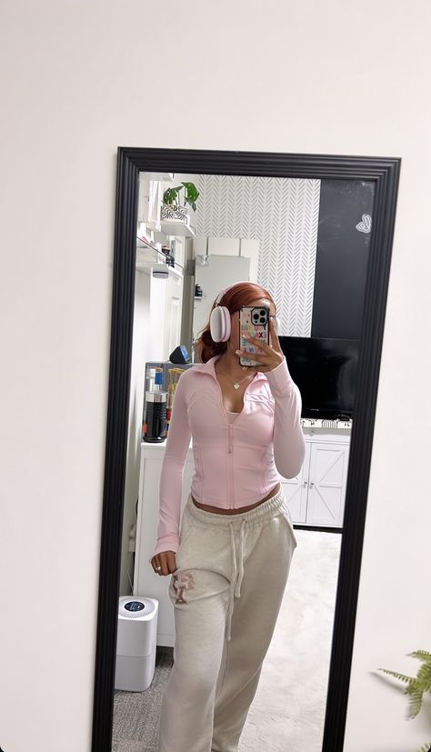 Miss Niyla Nicole, Niyla Nicole, Winter Chill Outfits, Lounge Outfits, Fly Outfit, College Fits, Causal Outfits, Chill Outfits