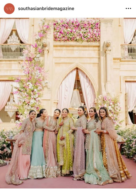 Desi Wedding Color Schemes, Sangeet Color Palette, Indian Wedding Family Outfits, Mehndi Outfit Bridesmaids, Indian Temple Wedding, Brides Sister Outfit, Pastel Mehndi, Pastel Mehendi, Wedding Family Outfits