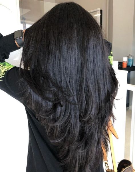 Long Loose V-Cut Hairstyle New Long Haircuts, Layers For Long Hair, Long Hairstyles With Layers, Sind Curtain Bangs, Was Sind Curtain Bangs, Hairstyles With Layers, New Long Hairstyles, Straight Layered Hair, Haircuts For Long Hair With Layers