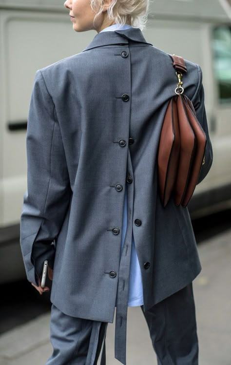 Maximal Style, Teenager Style, Detail Couture, Paris Fashion Week Street Style, Couture Mode, Street Style Trends, Layering Outfits, Spring Outfits Women, Mode Inspo