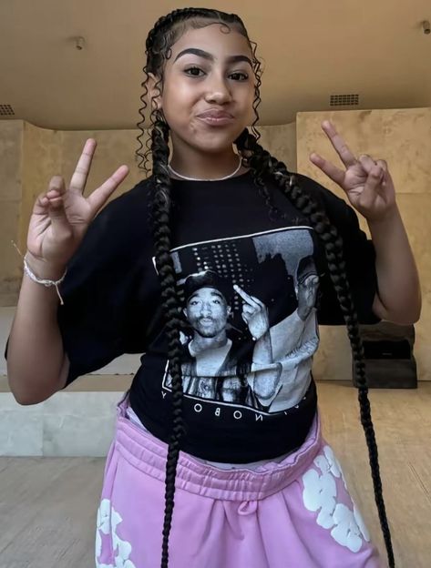 North West Outfits, North West Kardashian, Middle School Hairstyles, Kardashian Hair, Celebrity Selfies, Bratz Inspired Outfits, Protective Hairstyles Braids, Pretty Braided Hairstyles, Hairdos For Curly Hair