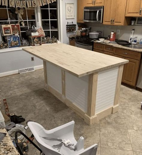 DIY Makeover : Butcher Block Top Kitchen Island | Hometalk Style Kitchen Island, Build Kitchen Island, Kitchen Island Makeover, Diy Farmhouse Style, Kitchen Island Plans, Building A Kitchen, Butcher Block Top, Farmhouse Kitchen Island, Project Planning