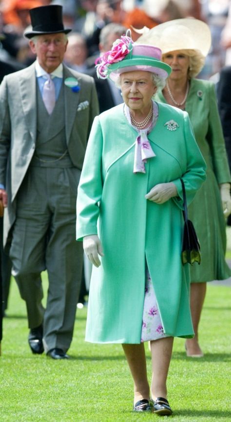 MYROYALS  FASHİON: Royal Ascot - Day 2 Elizabeth 2, Royal Family England, Lady Diana Spencer, Her Majesty The Queen, British Monarchy, Diana Spencer, Duchess Of Cornwall, Royal Ascot, Queen B