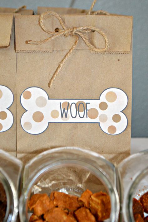 Dog Party Ideas & Printables - About a Mom Diy Puppy Party Decorations, Doggie Bags Party Favor, Dog Party Favors For Dogs, Dog Party Ideas, Puppy Adoption Birthday Party, Pet Adoption Birthday Party, Puppy Party Decorations, Moose Birthday, Dog Party Favors