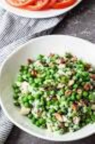 LUBY'S CAFETERIA GREEN PEA SALAD recipe Green Pea Salad, Cashew Salad, Pea Salad Recipes, Create A Cookbook, Orange Vinaigrette, Broccoli Salad Bacon, Refreshing Snacks, Broccoli Salad Recipe, Bacon Salad