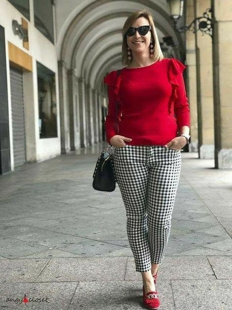 Checkered Pants, Best Hairstyle, Business Casual Outfits For Work, Casual Work Outfits, Tall Women, Work Outfits Women, Curvy Outfits, Business Casual Outfits, Work Attire