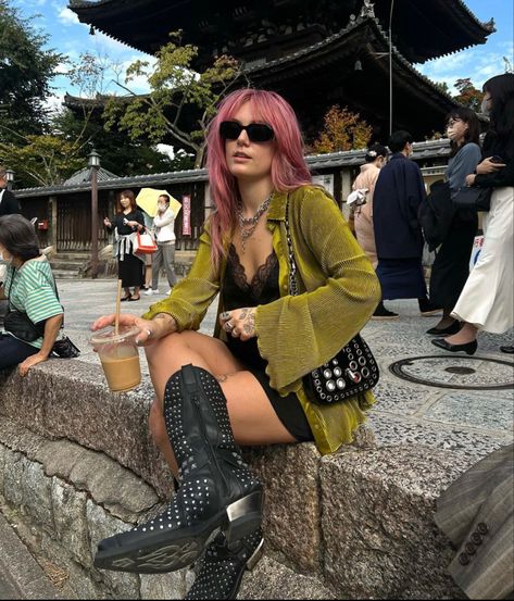 Florence Given, Look Festival, Pastel Outfit, Mode Inspo, Fashion Killa, Festival Outfits, Concert Outfit, Pink Hair, Look Fashion