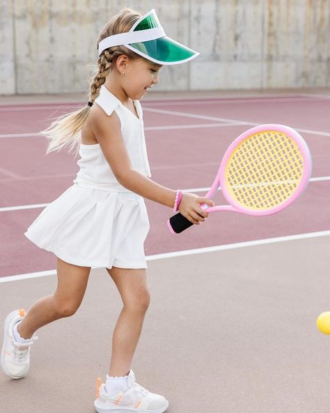 TAYTUM & OAKLEY FISHER (@taytumandoakley) • Instagram photos and videos Tennis Bar, Taytum Fisher, Oakley Fisher, Daughter Activities, Fish Fam, Kid Summer, Fashion Anak, Taytum And Oakley, Fisher Family