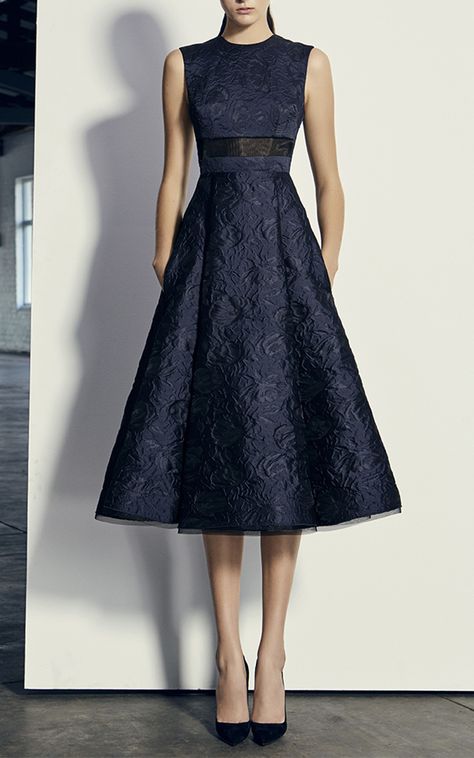 Click product to zoom Bougie Style, Navy Cocktail Dress, Alex Perry, Elegant Outfit, Couture Dresses, A Dress, Couture Fashion, Moda Operandi, Look Fashion