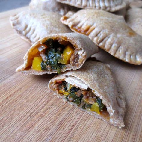 Easy Whole Wheat Beef & Butternut Empanadas with Kale #onthego #frugalnutrition #easylunch #realfoodlunch Beef Empanadas Recipe, Healthy Appetizer Recipes, Cooking Healthy, Empanadas Recipe, Meatless Meals, Vegan Breakfast Recipes, Easy Lunches, Vegan Breakfast, Whole Wheat