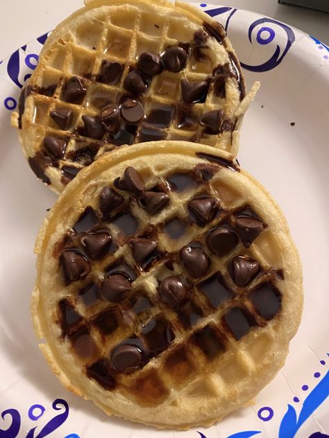 waffles, syrup, chocolate syrup, chocolate chips Chocolate Chip Waffles, Chocolate Waffles, Waffle Toppings, Junk Food Snacks, Food Therapy, Food Snacks, Chocolate Syrup, Pretty Food, Chocolate Chips