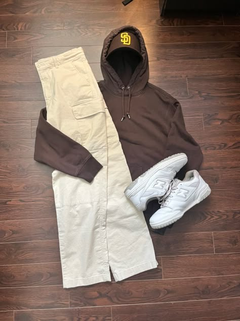 Tan Cargo Pants Outfit Men, Cream Cargo Pants Outfit Men, Cargo Pants Outfit Men Casual, Beige Cargo Pants Outfit Men, Cream Outfit Men, Cargo Outfit Men, Cargo Pant Outfit, Beige Cargo Pants Outfit, Outfits Cargo